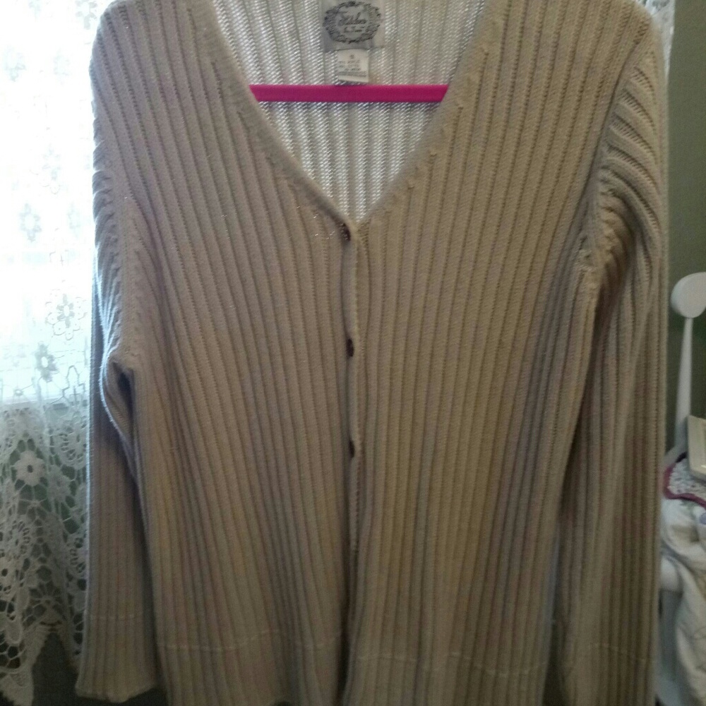 Cardigan sweater
